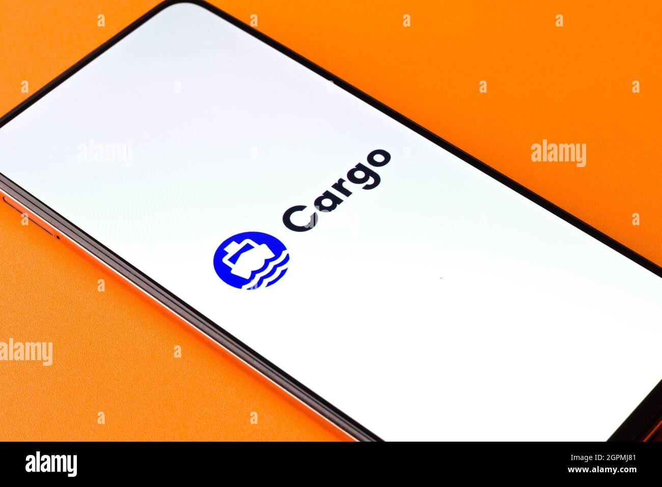 West Bangal, India - 28 settembre 2021: Logo Cargo sullo schermo del telefono immagine stock. Foto Stock