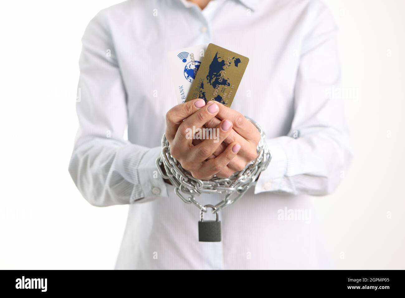 Donna legato mani con plastica carte di credito banca closeup catena Foto Stock