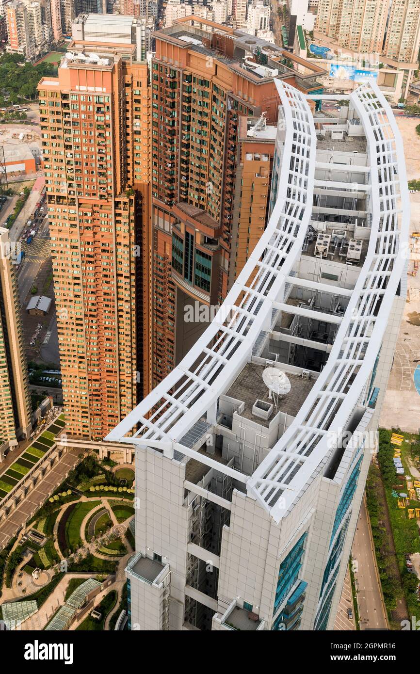 The Arch and the Harbourside, alti edifici residenziali, visti dal livello 106 dell'ICC, Union Square, West Kowloon, Hong Kong nel 2009 Foto Stock