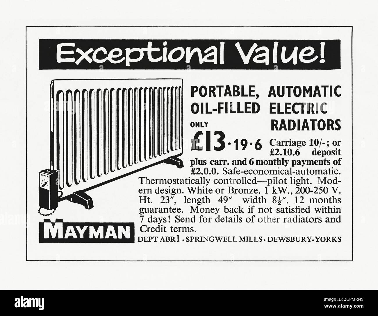 Un annuncio degli anni '60 per un radiatore elettrico Mayman, portatile e riempito di olio in vendita nel Regno Unito. L'annuncio è apparso in una rivista pubblicata nel Regno Unito nell'ottobre 1962. Un riscaldatore a olio, noto anche come riscaldatore a olio, radiatore a olio o riscaldatore a colonna, è una forma comune di riscaldatore a convezione utilizzato nel riscaldamento domestico. Anche se riempito di olio, viene riscaldato elettricamente con un elemento che riscalda l'olio in circolo; non comporta la combustione dell'olio. Il riscaldatore Mayman è stato realizzato a Dewsbury, West Yorkshire, Inghilterra, Regno Unito – grafica vintage anni '60. Foto Stock