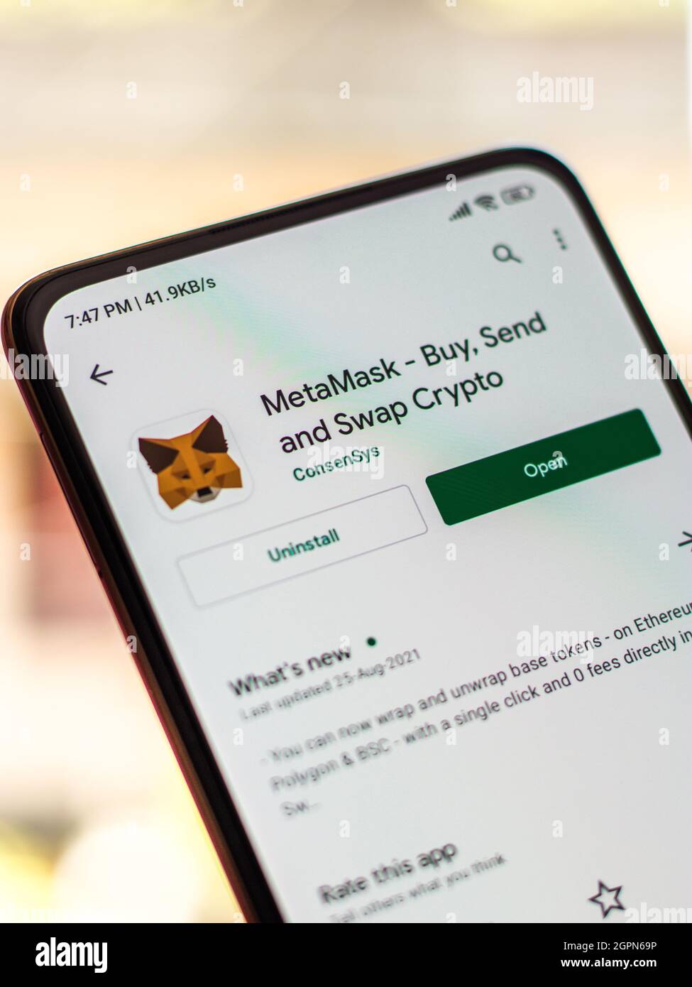 West Bangal, India - 28 settembre 2021 : MetaMask logo sullo schermo del telefono immagine stock. Foto Stock