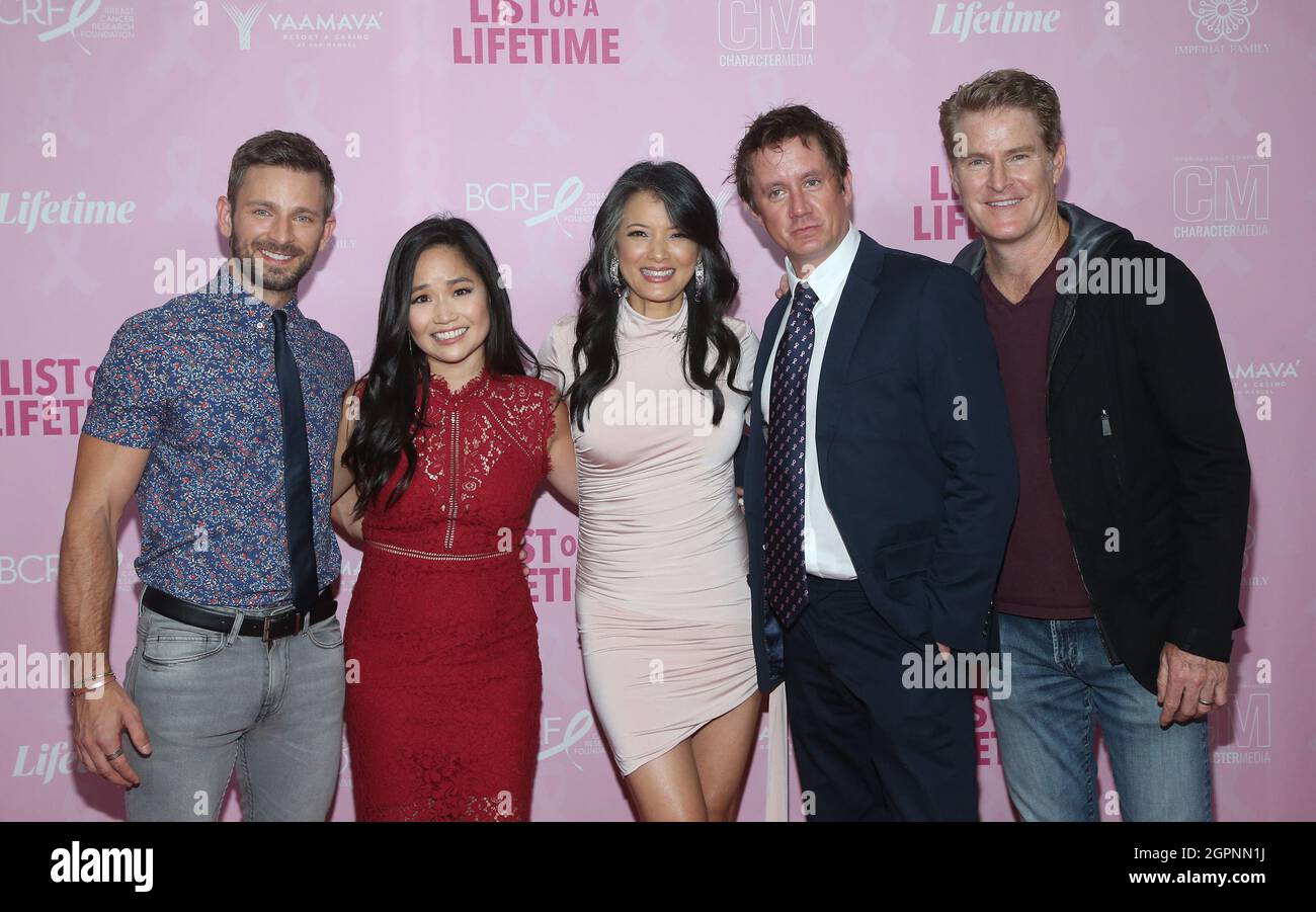 LOS ANGELES, CA - SETTEMBRE 29: Derek Yates, Chad Lindberg, Sylvia Kwan, Jamie Kaler, Kelly Hu, Alla prima di List of A Lifetime ospitata da Lifetime and Character Media al CGV Cinemas di Los Angeles, California, il 29 settembre 2021. Credito: Faye Sadou/MediaPunch Foto Stock