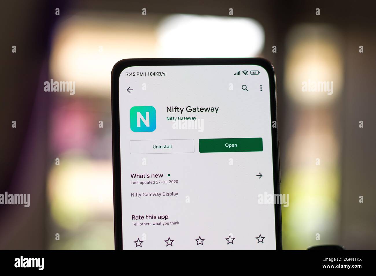 West Bangal, India - 28 settembre 2021 : logo Nifty Gateway sullo schermo del telefono immagine stock. Foto Stock