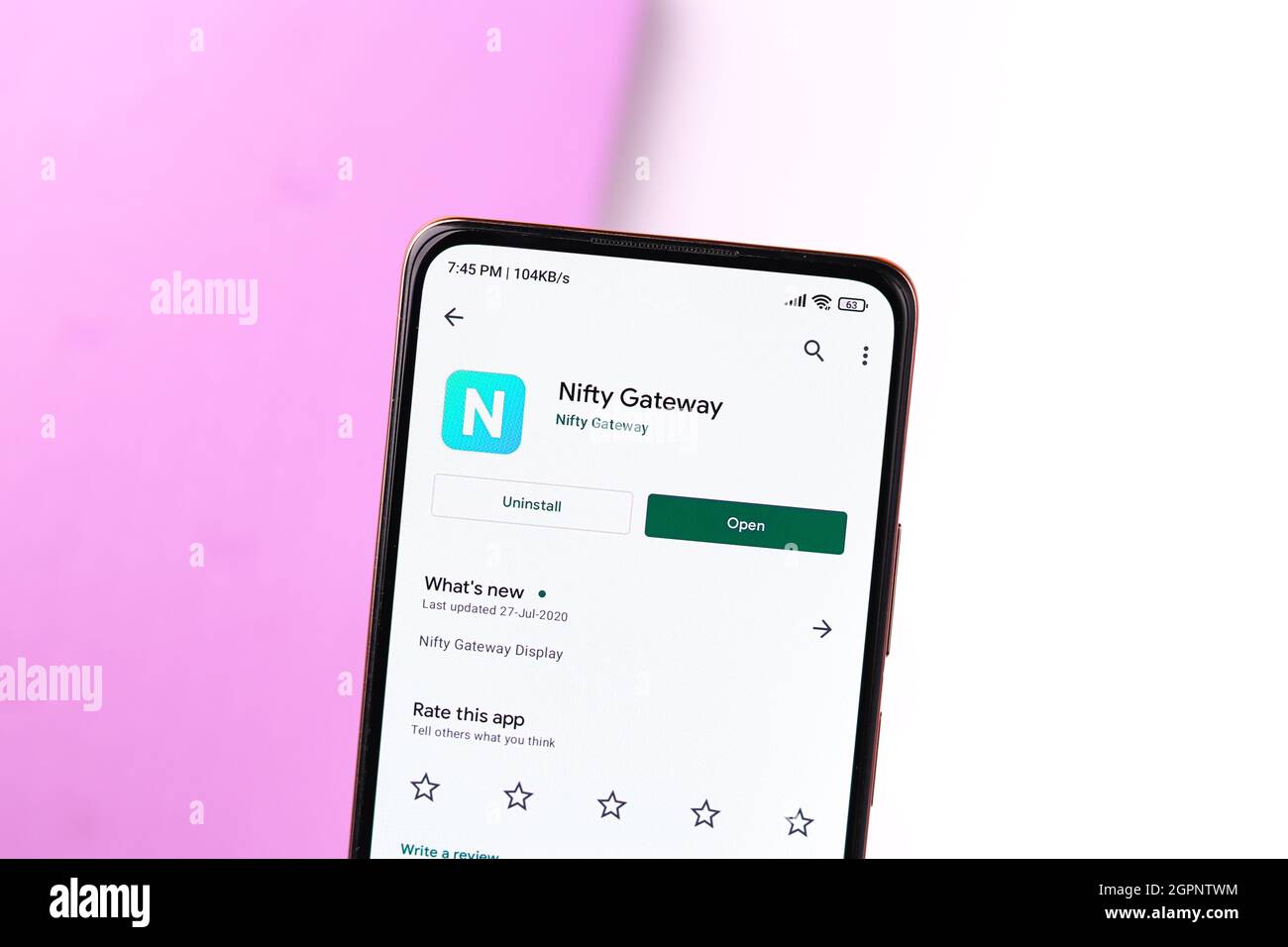 West Bangal, India - 28 settembre 2021 : logo Nifty Gateway sullo schermo del telefono immagine stock. Foto Stock