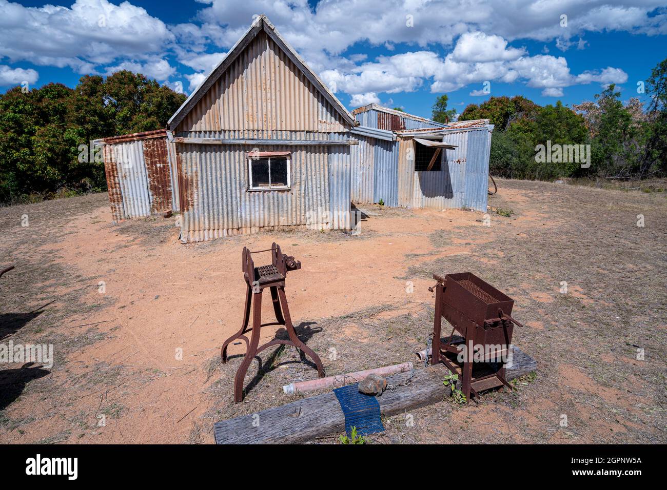 Restaurato Rondugored Iron Miners Cottage, Ravenswood, North Queensland, Australia Foto Stock