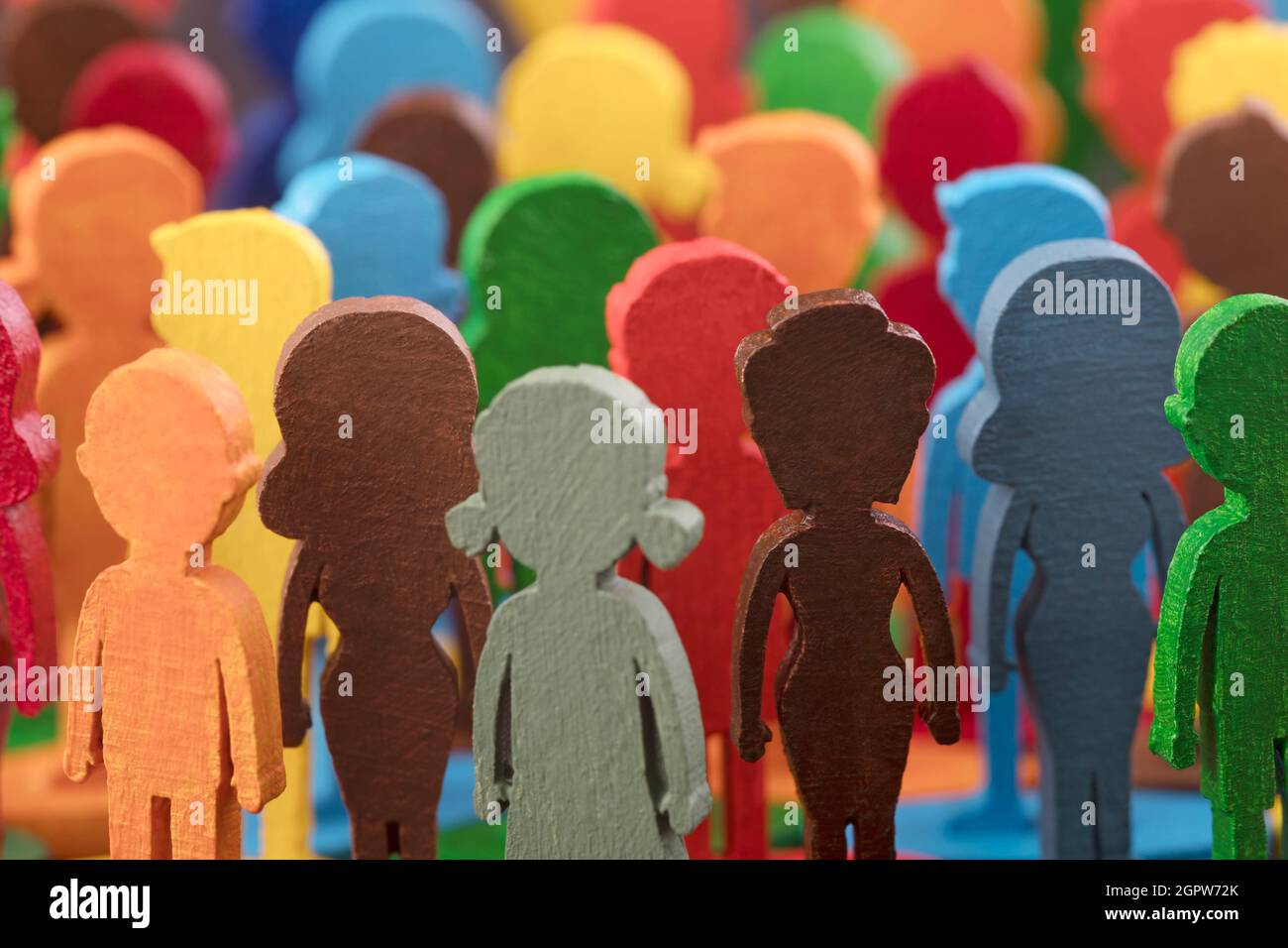 Verniciato colorato gruppo di persone nelle figure Foto Stock