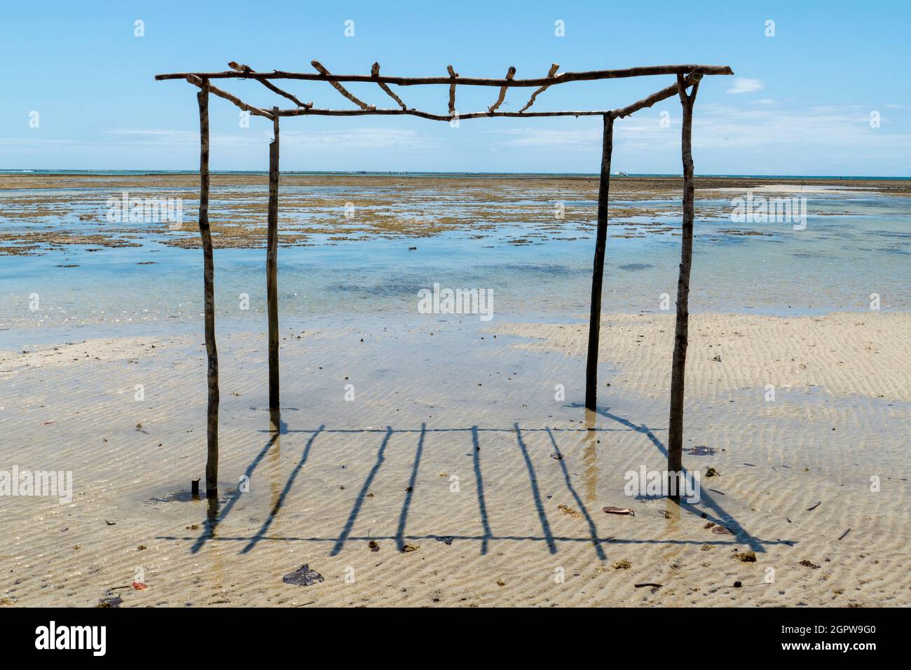 Idilliaca spiaggia con acque cristalline a Boipeba Island, stato di Bahia, Brasile Foto Stock
