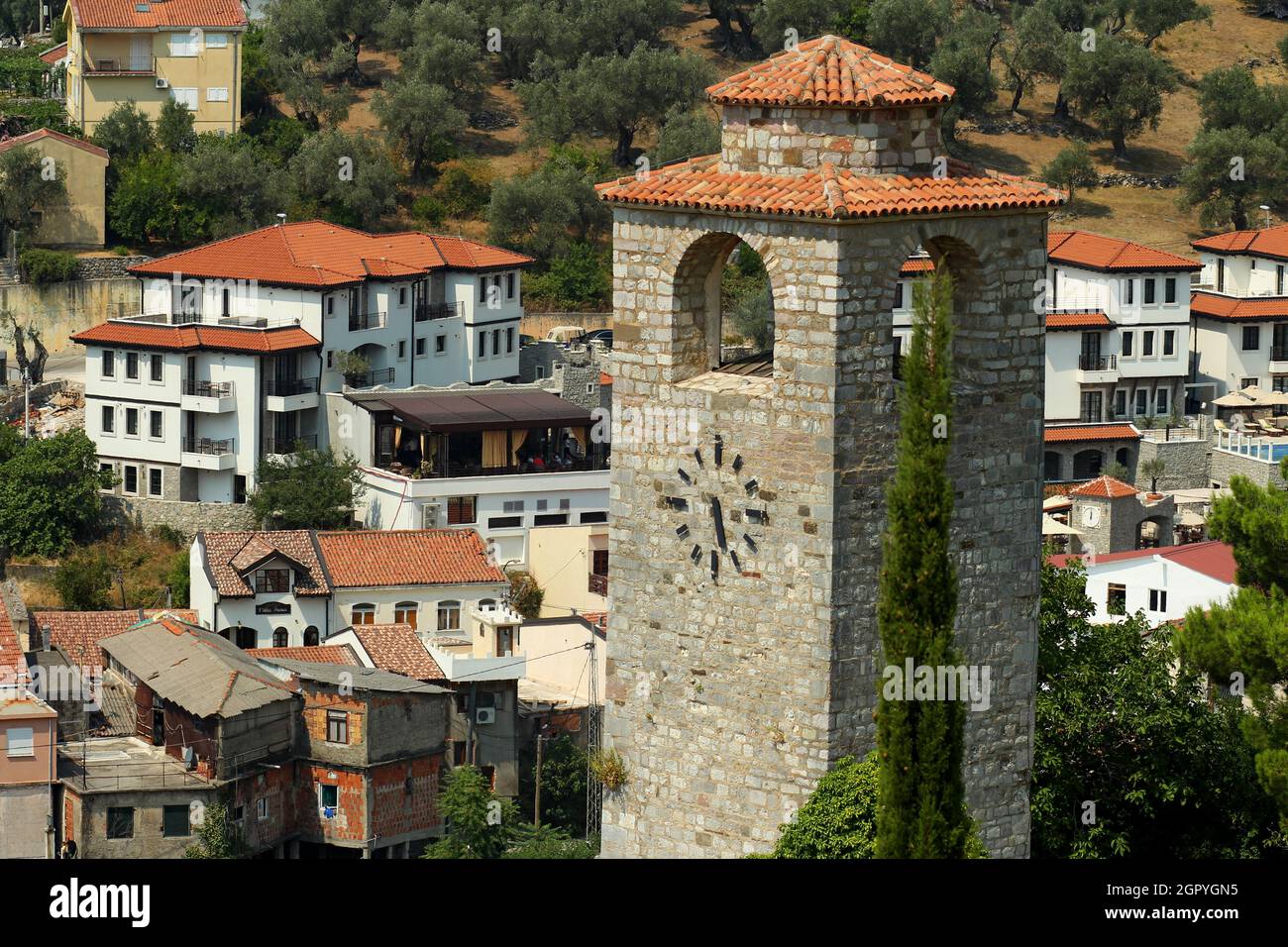 Torre dell'Orologio nel centro storico Stari Bar in comune Bar, Montenegro. Foto Stock