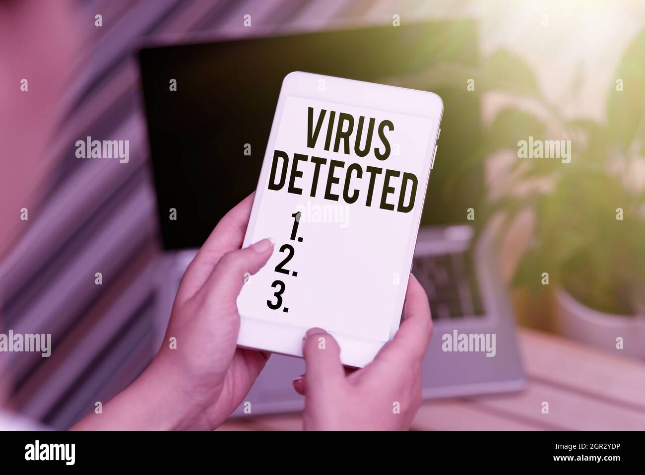 Testo che mostra il virus dell'inspirazione rilevato. Business idea Un programma per computer utilizzato per prevenire e rimuovere malware funzionalità di chiamata vocale e video Foto Stock