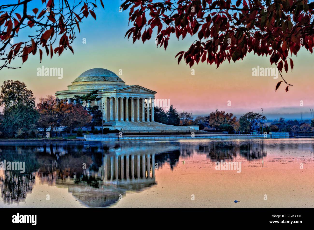 Jefferson Memorial situato nell'East Potomac Park, sulla riva sud del Tidal Basin a Washington, D.C. Foto Stock