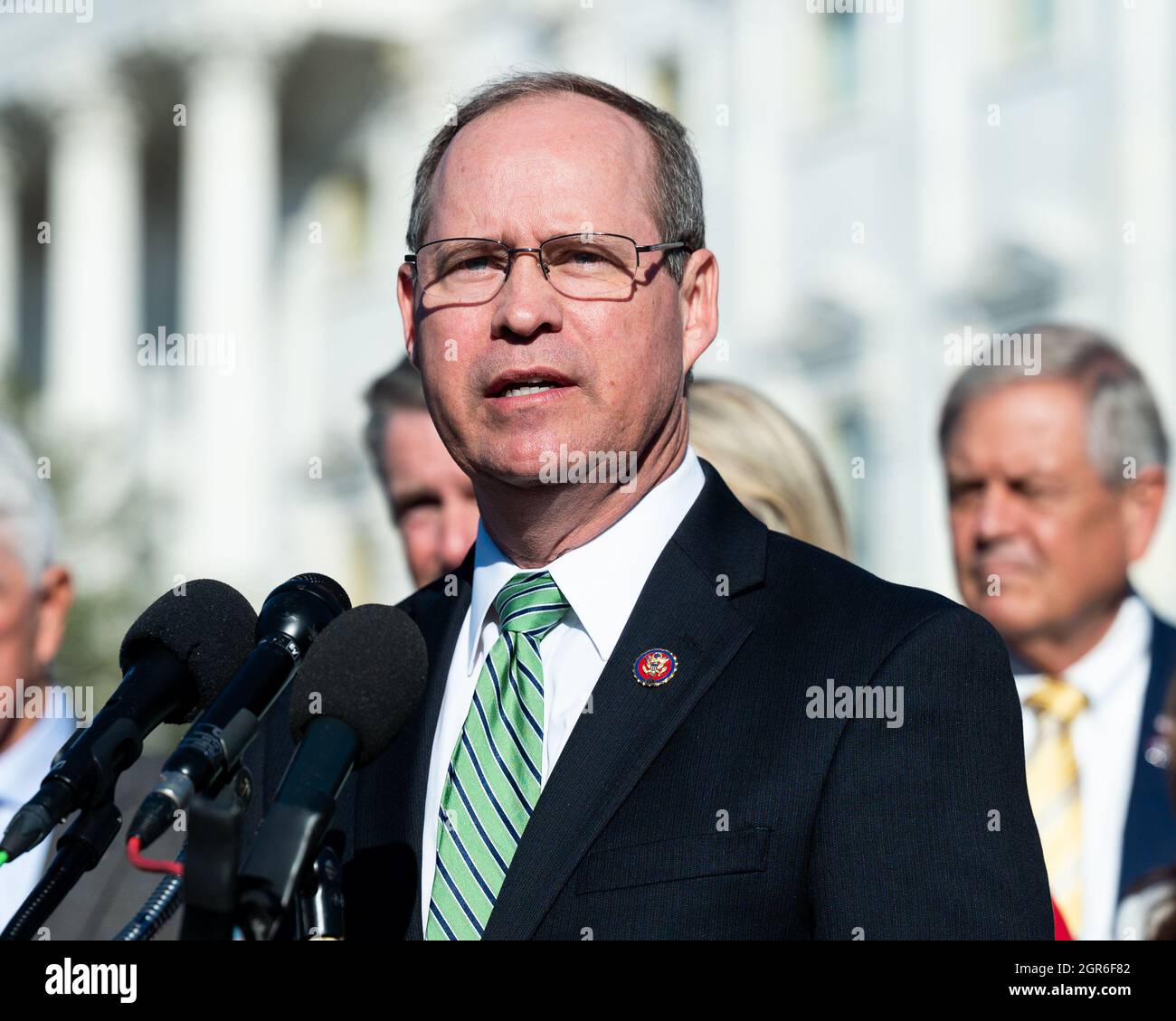 Washington, Stati Uniti. 30 settembre 2021. Il rappresentante degli Stati Uniti Greg Murphy (R-NC) parla del confine meridionale in una conferenza stampa organizzata dal Comitato di Studio Repubblicano. Credit: SOPA Images Limited/Alamy Live News Foto Stock