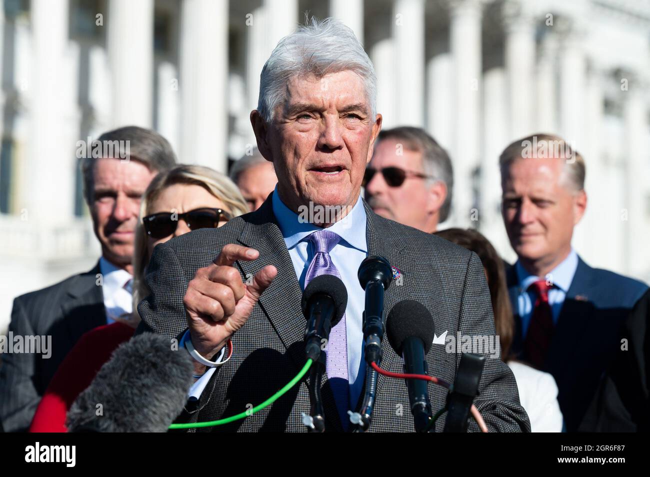 Washington, Stati Uniti. 30 settembre 2021. Il rappresentante degli Stati Uniti Roger Williams (R-TX) parla del confine meridionale in una conferenza stampa organizzata dal Comitato di Studio Repubblicano. Credit: SOPA Images Limited/Alamy Live News Foto Stock