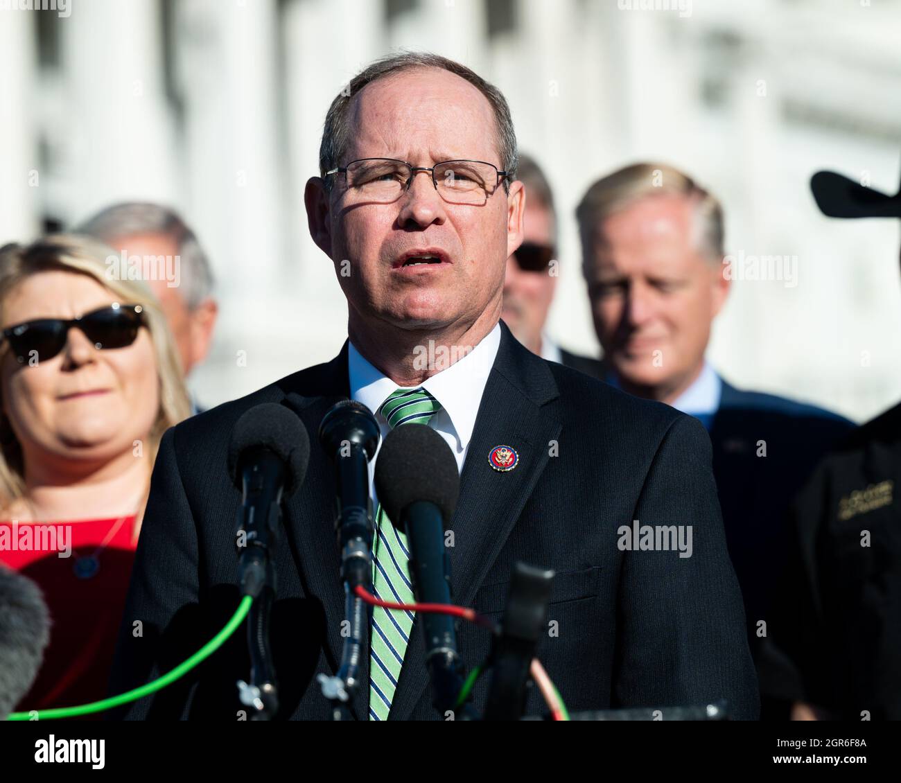 Washington, Stati Uniti. 30 settembre 2021. Il rappresentante degli Stati Uniti Greg Murphy (R-NC) parla del confine meridionale in una conferenza stampa organizzata dal Comitato di Studio Repubblicano. Credit: SOPA Images Limited/Alamy Live News Foto Stock