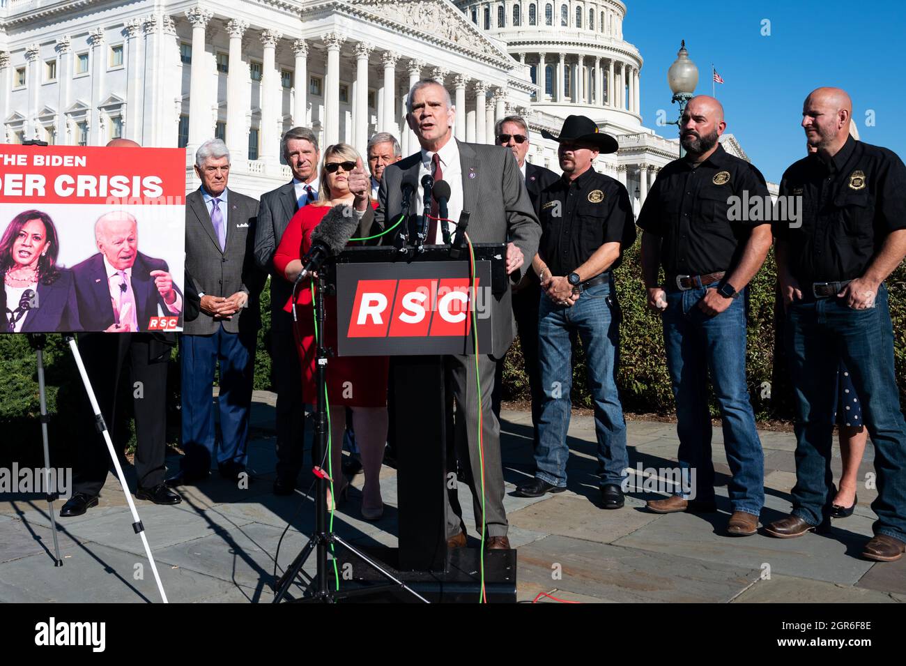 Washington, Stati Uniti. 30 settembre 2021. Il rappresentante degli Stati Uniti Matt Rosendale (R-MT) parla del confine meridionale in una conferenza stampa organizzata dal Comitato di Studio Repubblicano. Credit: SOPA Images Limited/Alamy Live News Foto Stock