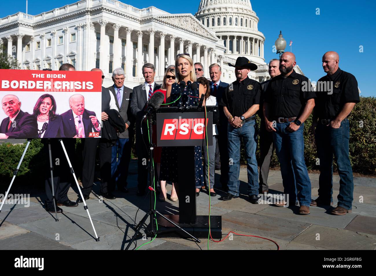 Washington, Stati Uniti. 30 settembre 2021. Il rappresentante degli Stati Uniti Mary Miller (R-il)parla del confine meridionale in una conferenza stampa organizzata dal Comitato di Studio Repubblicano. Credit: SOPA Images Limited/Alamy Live News Foto Stock