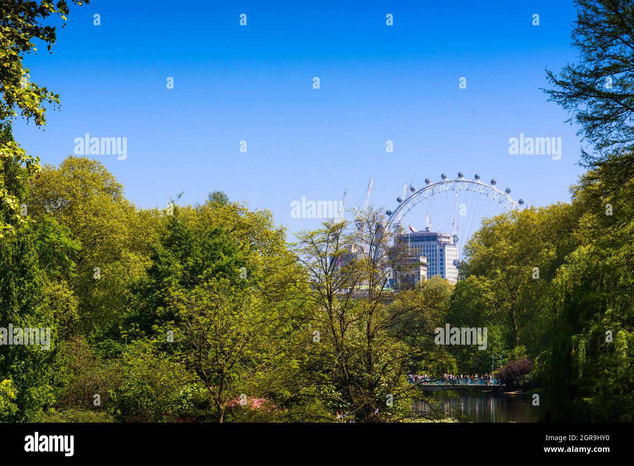 Giardino vicino a Buckingham Palace nella città di Londra, Regno Unito Foto Stock