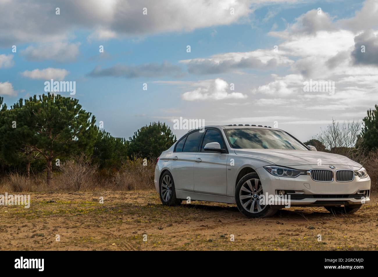 BMW F30 320i parcheggiata all'aperto Foto Stock