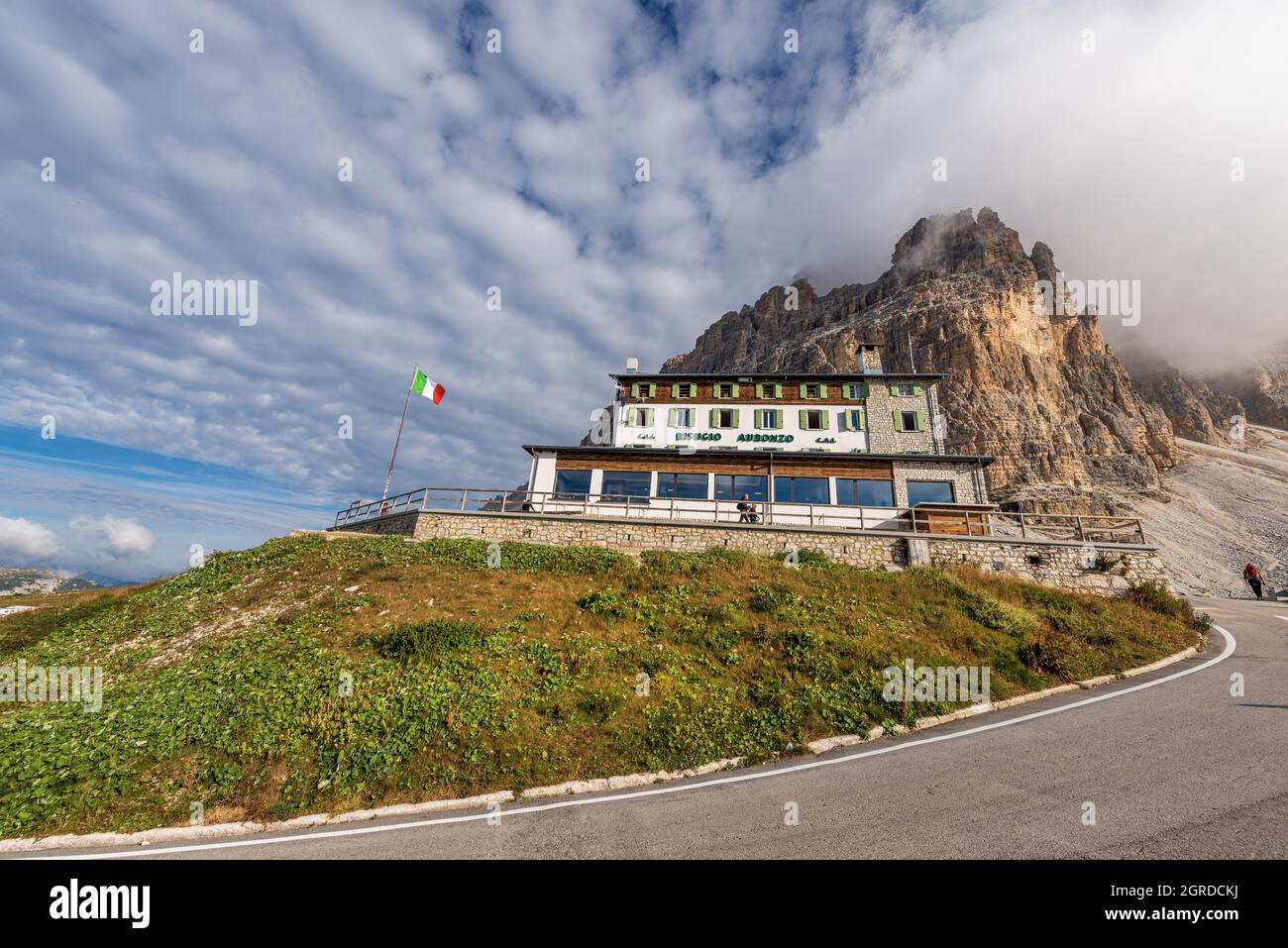 Rifugio Auronzo. Rifugio alpino del CAI, tre cime di Lavaredo (Drei Zinnen o tre Cime di Lavaredo). Veneto, Italia. Foto Stock