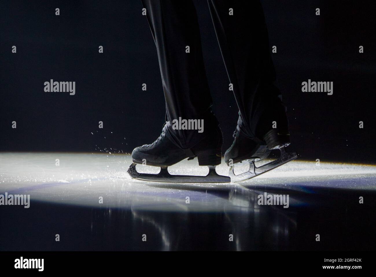 ***FILE PHOTO*** pattinatore di figura con pattini di figura su una superficie ghiacciata durante il Campionato europeo di pattinaggio a figure il 29 gennaio 2017, a Ostrava, Foto Stock ***FILE PHOTO*** pattinatore di figura con pattini di figura su una superficie ghiacciata durante il Campionato europeo di pattinaggio a figure il 29 gennaio 2017, a Ostrava, Foto Stock