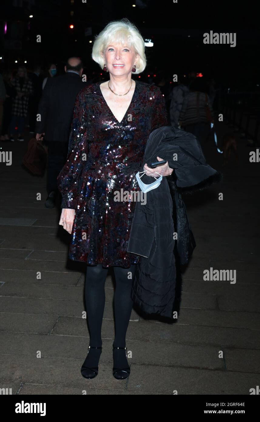 New York, NY, USA. 30 settembre 2021. Leslie Stahl al New York City Ballet's 2021 Fall Fashion Gala al Lincoln Center Plaza di New York 30 settembre 2021 Credit: RW/Media Punch/Alamy Live News Foto Stock