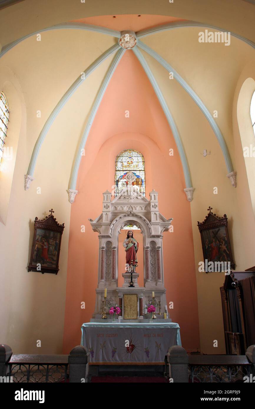 Cuore sacro di Gesù, altare nella Chiesa di San Maurizio Abate a Bosiljevo, Croazia Foto Stock