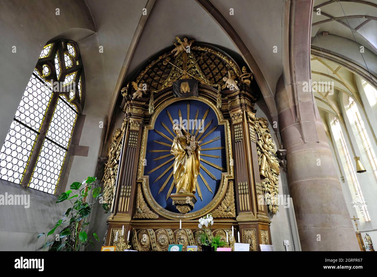 Francia, Bas Rhin, Molsheim, chiesa gesuita dal 1617, ora chiesa di San Giorgio, altare della Vergine o della Croce del 18 ° secolo Foto Stock