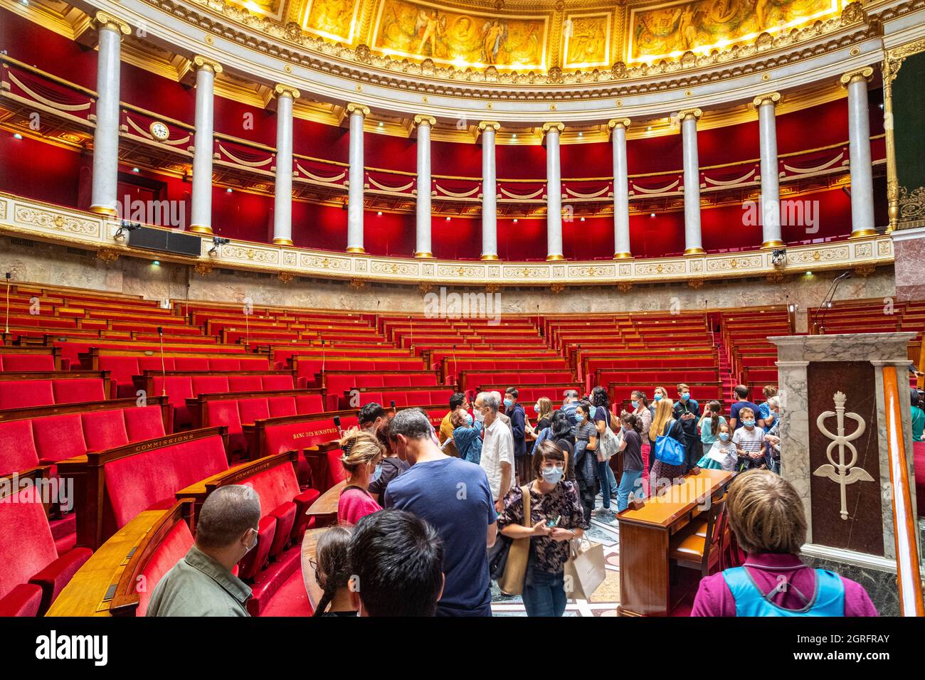 Francia, Parigi, zona dichiarata Patrimonio Mondiale dell'Umanità dall'UNESCO, il Palais Bourbon, capo dell'Assemblea Nazionale, l'emiciclo Foto Stock