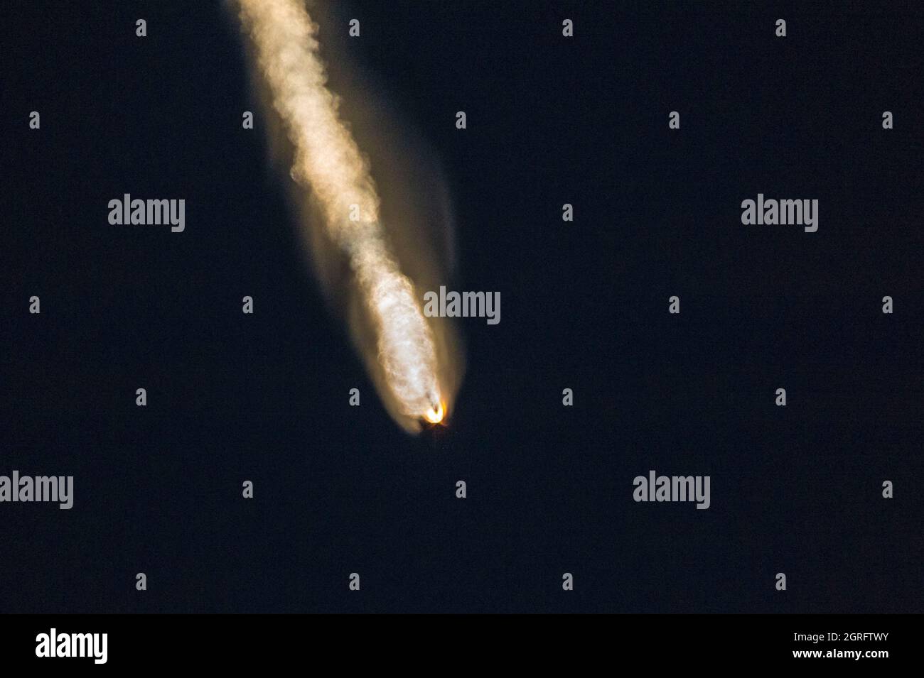 Francia, Guyana francese, Kourou, Centro spaziale della Guyana francese (CSG), decollo e missione di successo per la 250esima Ariane che ha messo in orbita i satelliti TIBA-1 e Inmarsat GX5, lo stesso anno, l'Europa nello spazio celebra i 40 anni del primo lancio di Ariane Foto Stock