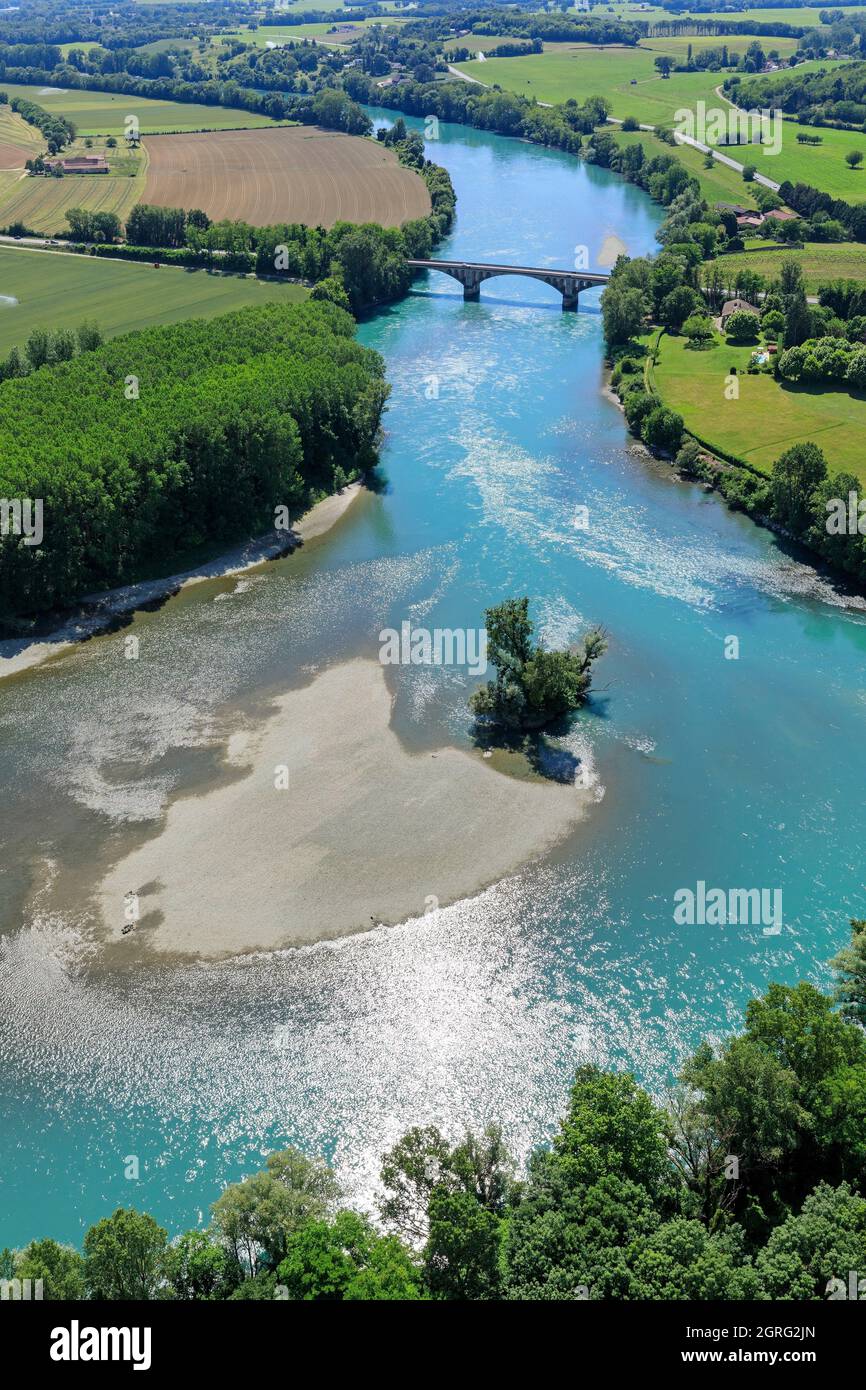 Francia, Isere, Vertrieu, il fiume Rodano a monte del Pont de Lagnieu (vista aerea) Foto Stock
