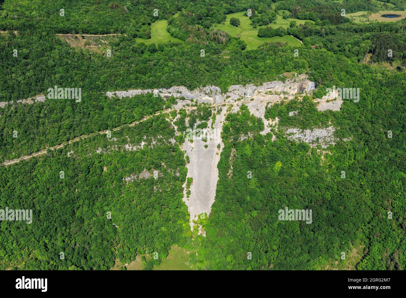 Francia, Ain, Marchamp, scree rocciose (vista aerea) Foto Stock