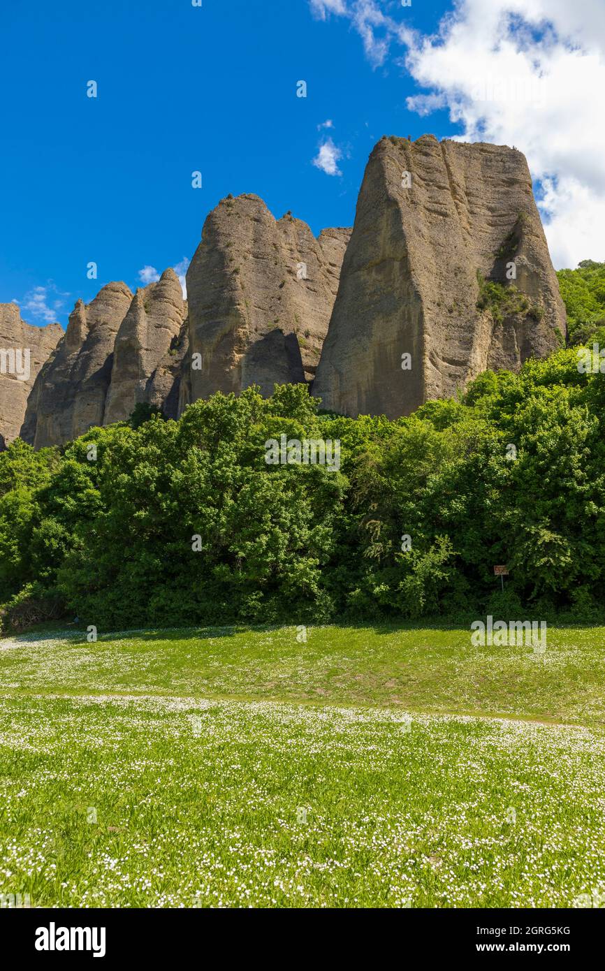 Francia, Alpes de Haute Provence, Les Mees, rocce di penitenti Foto Stock