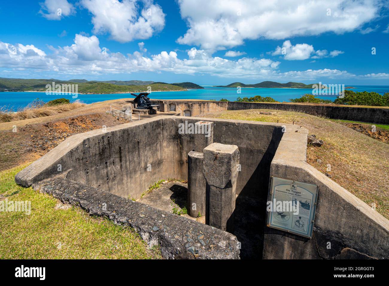 Sunken osservation pit, Green Hill Fort Museum, Thursday Island, Torres Straits, far North Queensland, Australia Foto Stock