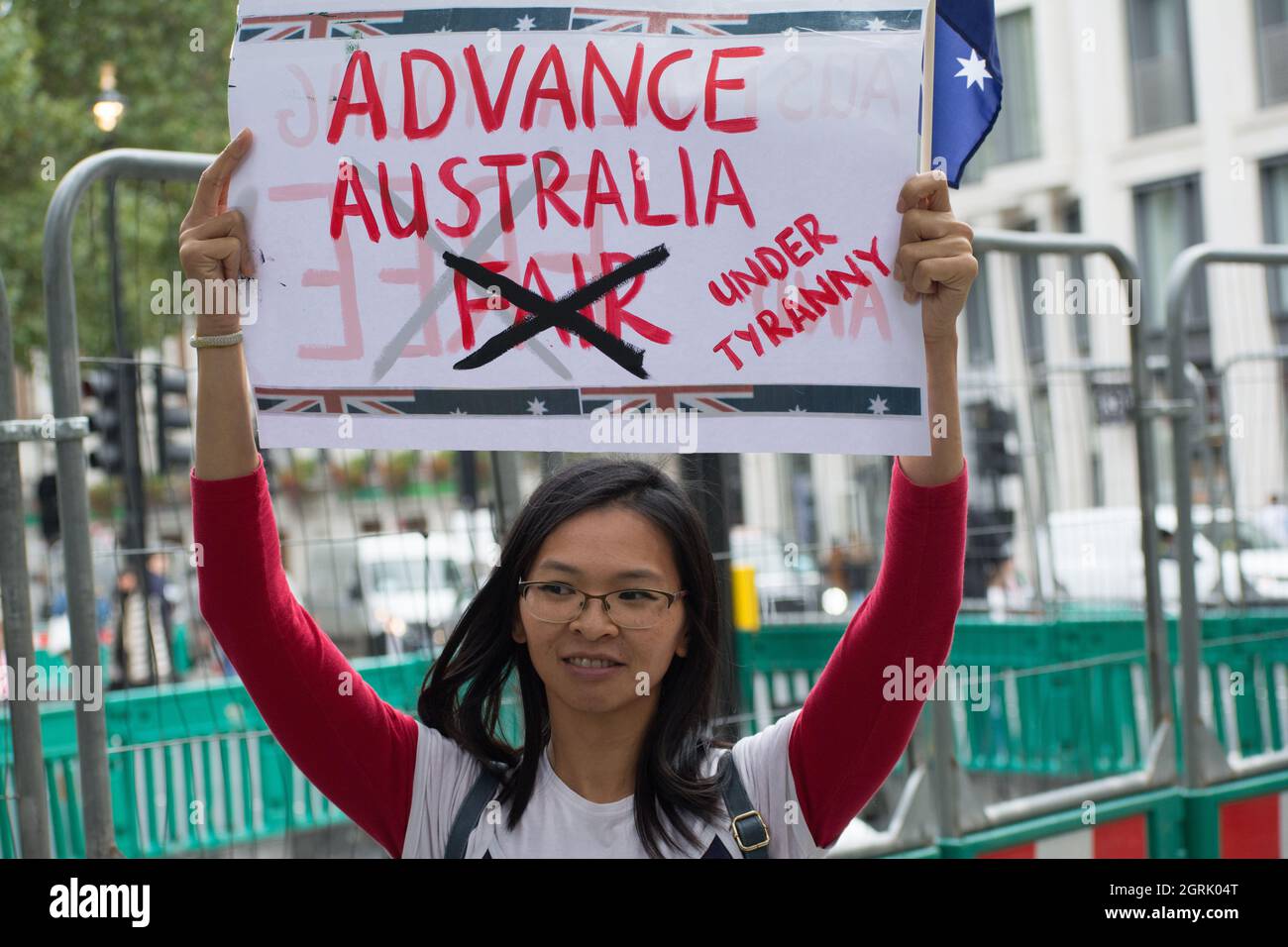 Londra, Regno Unito. 1 ottobre 2021: Stand con Oz. Solidarietà con i nostri australiani che soffrono sotto una tirannia travestita come sanità pubblica fuori dall'Australia House, Londra, Regno Unito. 1° ottobre 2021. Credit: Picture Capital/Alamy Live News Credit: Picture Capital/Alamy Live News Foto Stock