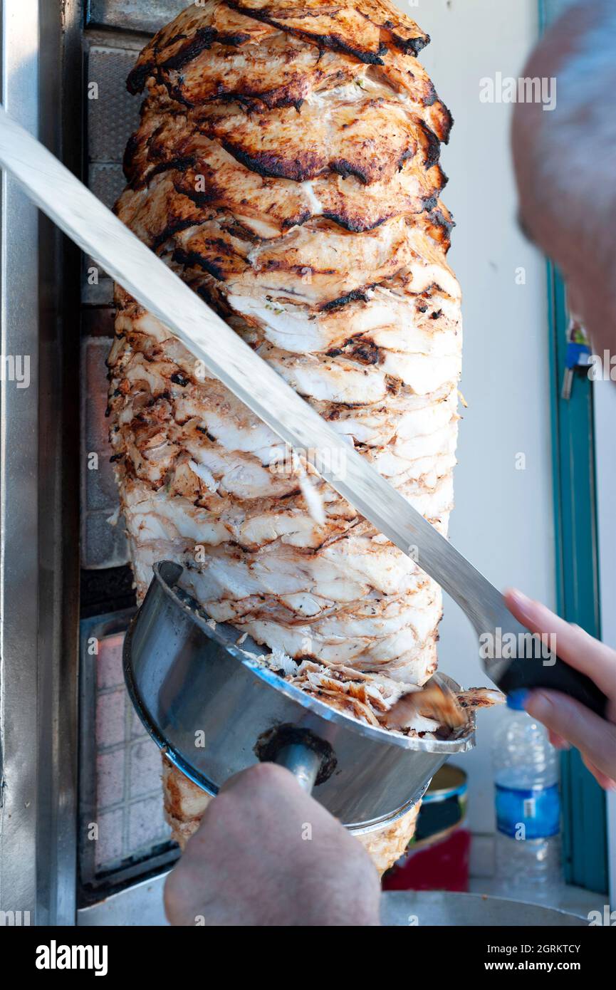 Kebab dell'asino di taglio del pollo turco, kebab dell'asino del pollo. Foto Stock