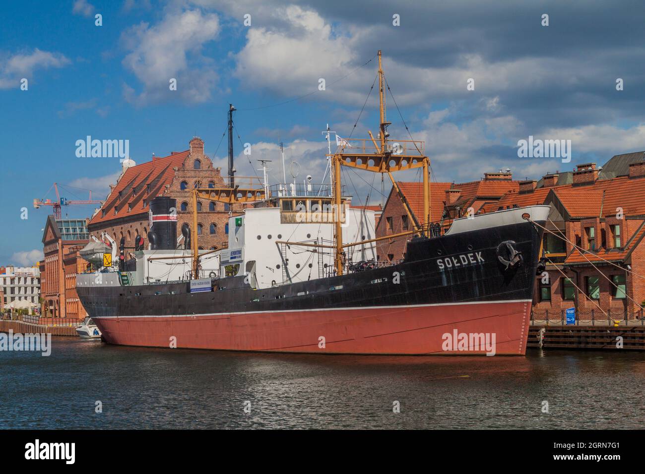 GDANSK, POLONIA - 2 SETTEMBRE 2016: Nave SS Soldek sul fiume Motlawa a Gdansk, Polonia. Fu la prima nave costruita in Polonia dopo la seconda guerra mondiale Foto Stock