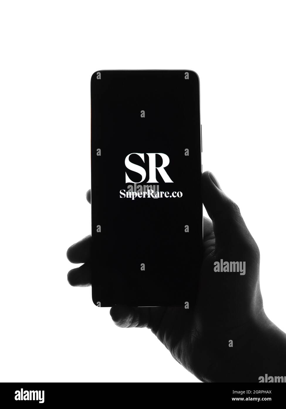 West Bangal, India - 28 settembre 2021 : immagine di stock del logo Super Rare sullo schermo del telefono. Foto Stock