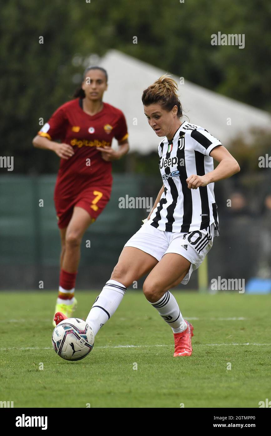 Cristiana Girelli della Juventus Donne in azione durante la Women Series Una partita tra AS Roma e Juventus allo Stadio tre Fontane il 02 ottobre 2021 a Roma. Foto Stock