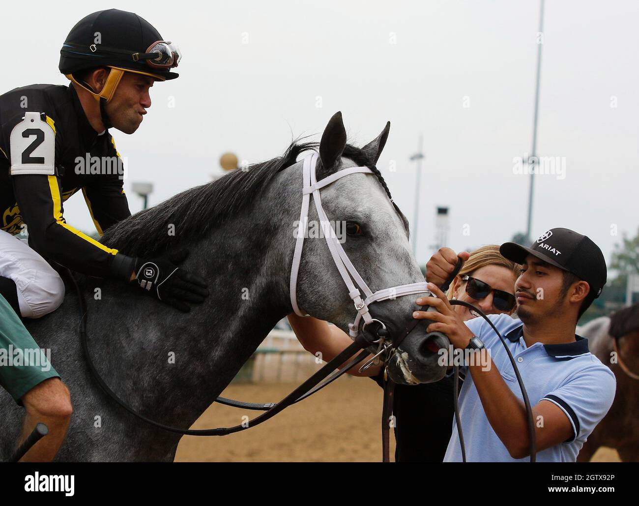 Louisville, Kentucky, Stati Uniti. 2 ottobre 2021. 2 ottobre 2021: Knicks Go #2 ridden by jockey Joel Rosario vince il Grade 3 Lukas Classic a Churchill Downs a Louisville, K.Y. il 2 ottobre 2021 Candice Chavez/Eclipse Sportswire/CSM/Alamy Live News Foto Stock