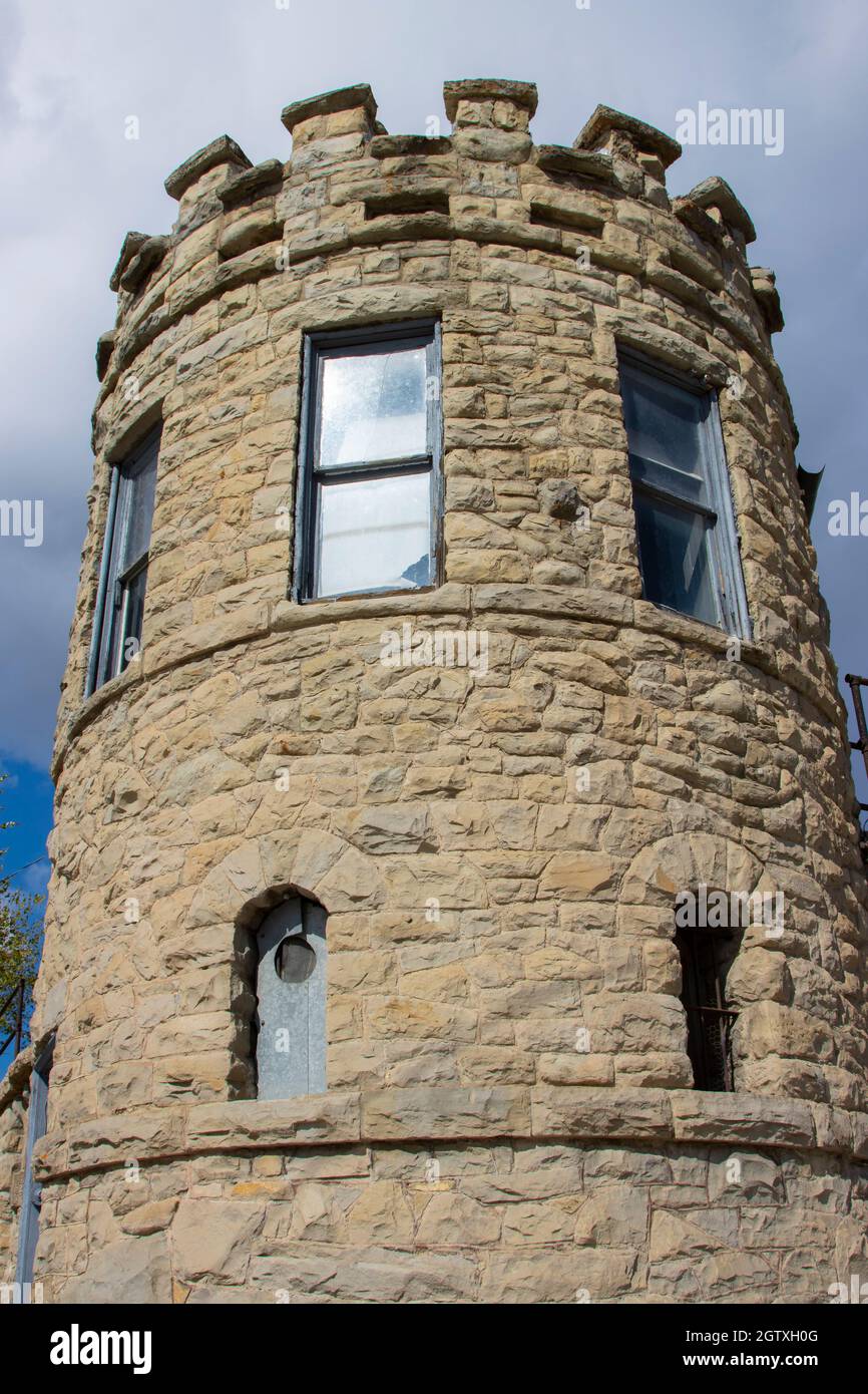 Torre di guardia sulle mura della storica prigione di stato del Montana a Deer Lodge, Montana Foto Stock