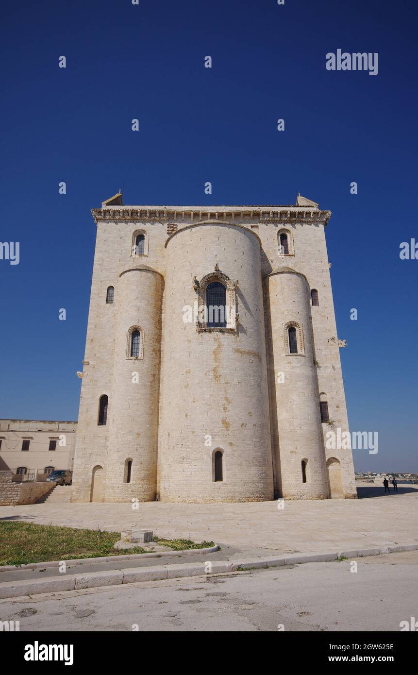 La Cattedrale di Trani è la più alta espressione dello stile romanico pugliese - Trani - Italia Foto Stock