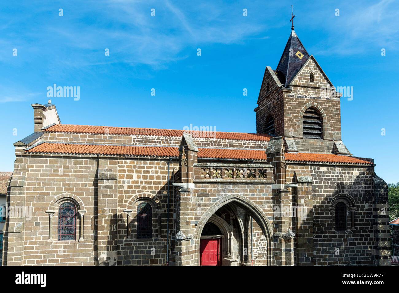 Polignac etichettato Les Plus Beaux Villages de France, Saint Martin chiesa, Haute-Loire dipartimento, Auvergne-Rhone-Alpes, Francia Foto Stock