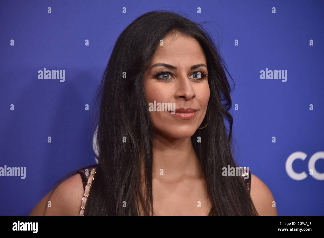 Colonia, Germania. 01 ottobre 2021. Il comedienne Negah Amiri arriva alla cerimonia tedesca dei Comedy Awards 2021 Credit: Horst Galuschka/dpa/Alamy Live News Foto Stock