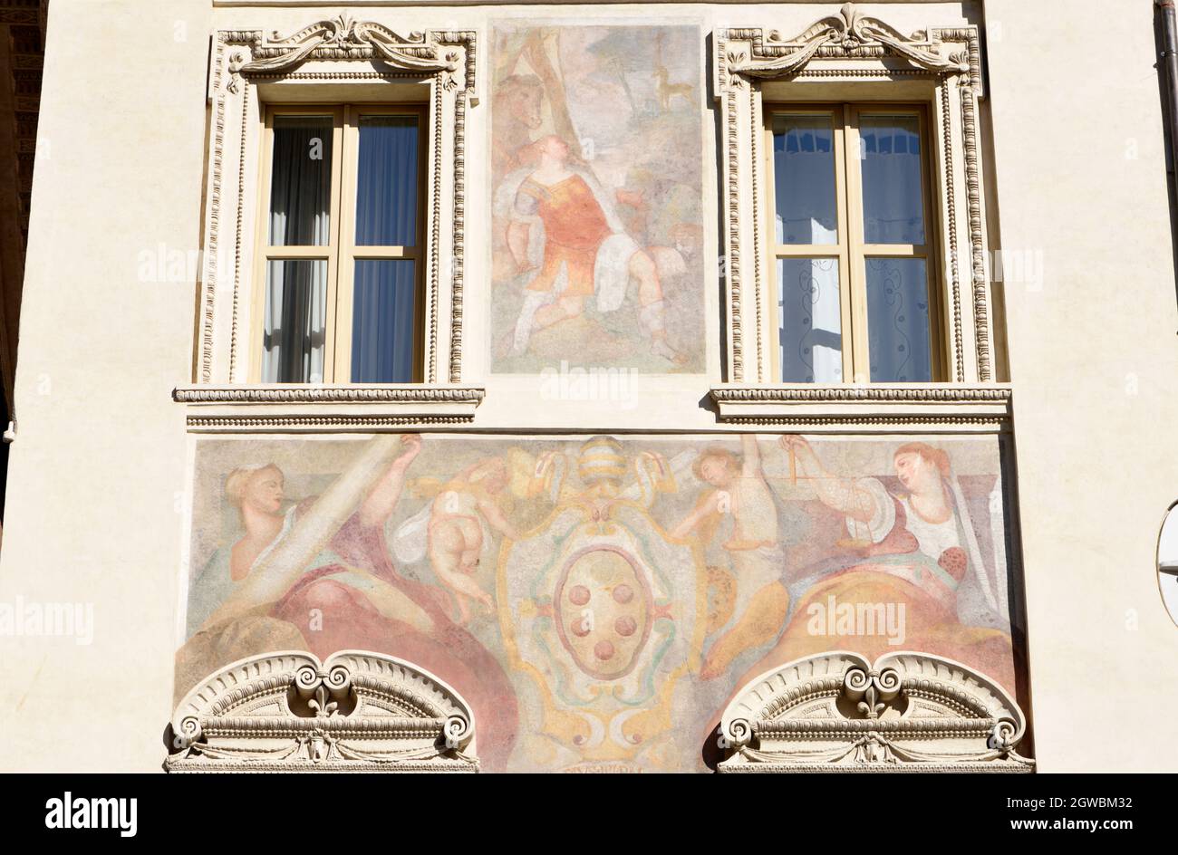 Italia, Roma, Piazza di Sant'Eustachio, Palazzetto tipo da Spoleto (XVI secolo), affreschi di Federico Zuccari Foto Stock