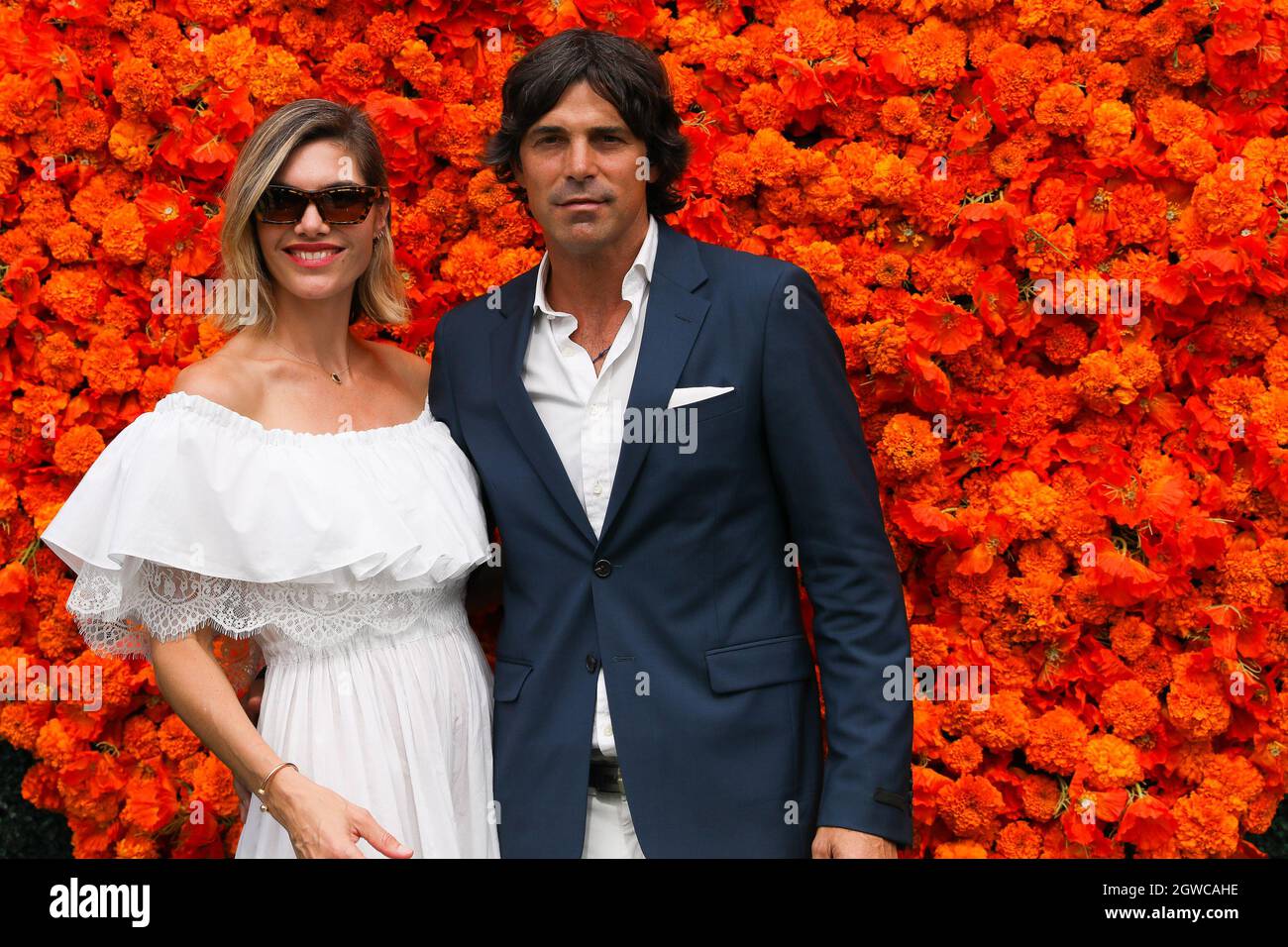 Delfi Blaquier e Ignacio 'Nacho' Figueras arrivano al Veuve Clicquot Polo Classic al Will Rogers state Historic Park a Los Angeles, California, il 2 ottobre 2021. (Foto di Conor Duffy/Sipa USA) Foto Stock