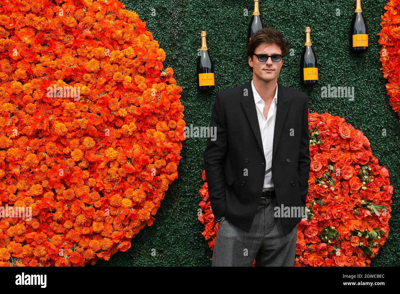 Jacob Elordi arriva al Veuve Clicquot Polo Classic al Will Rogers state Historic Park di Los Angeles, California, il 2 ottobre 2021. (Foto di Conor Duffy/Sipa USA) Foto Stock