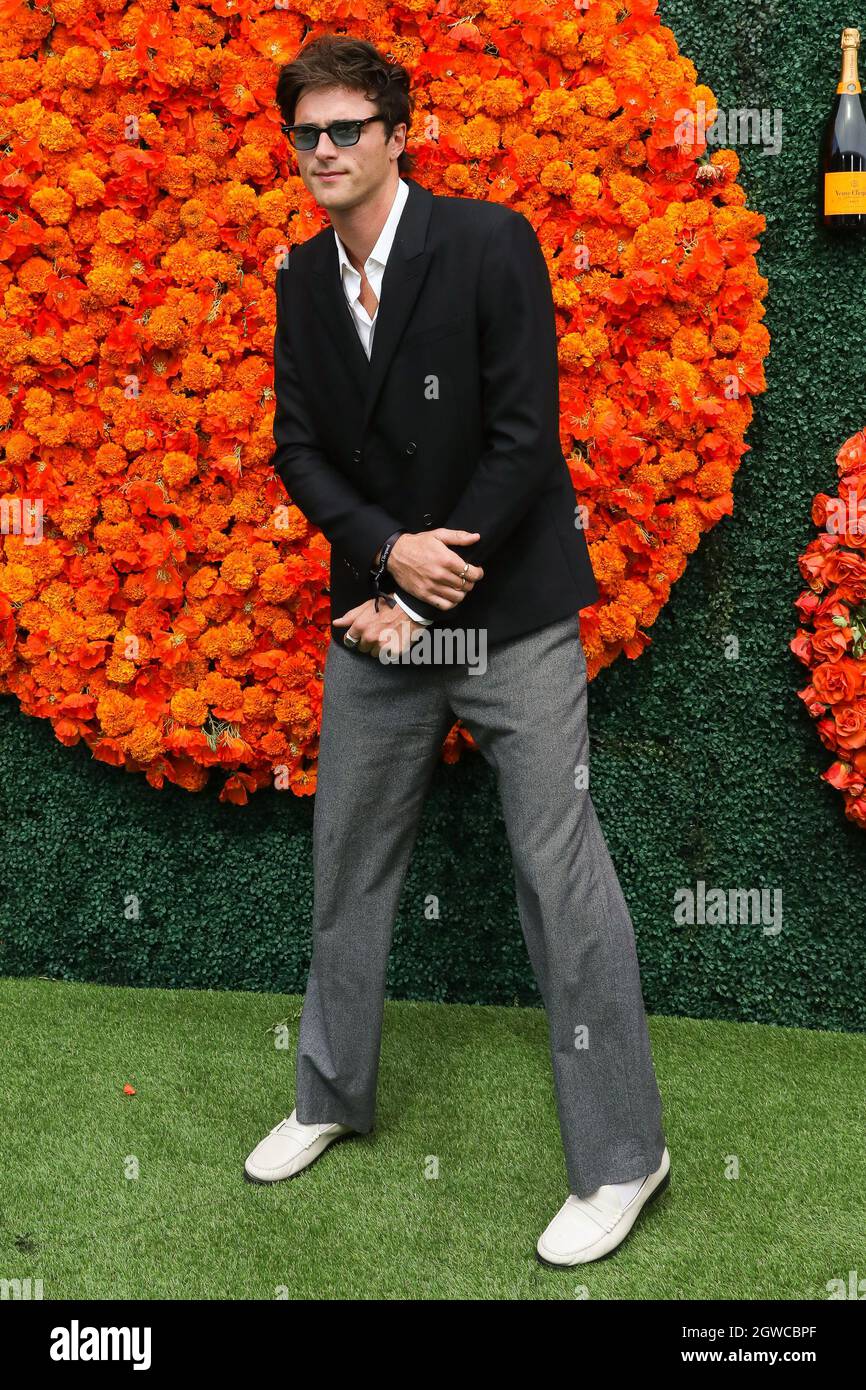 Los Angeles, Stati Uniti. 2 ottobre 2021. Jacob Elordi arriva al Veuve Clicquot Polo Classic al Will Rogers state Historic Park di Los Angeles, California, il 2 ottobre 2021. (Foto di Conor Duffy/Sipa USA) Credit: Sipa USA/Alamy Live News Foto Stock