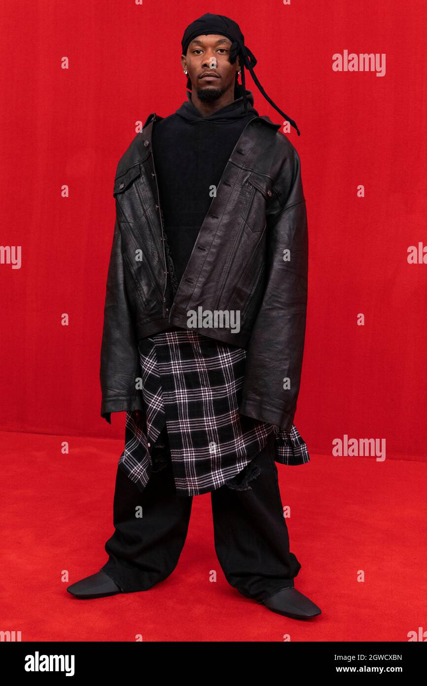Parigi, Frankreich. 2 ottobre 2021. Rapper Offset al BALENCIAGA SS22 Red Carpet Collection evento durante la Paris Fashion Week - Parigi, Francia. 02/10/2021 Credit: dpa/Alamy Live News Foto Stock