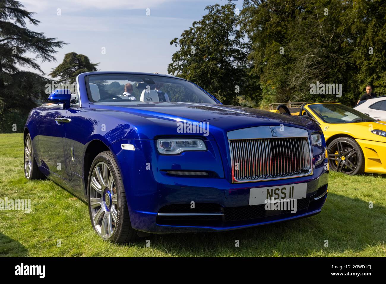 Rolls-Royce Dawn 'NSS 11' in mostra al Salone Privé Motor Show tenutosi a Blenheim Palace il 5 settembre 2021 Foto Stock