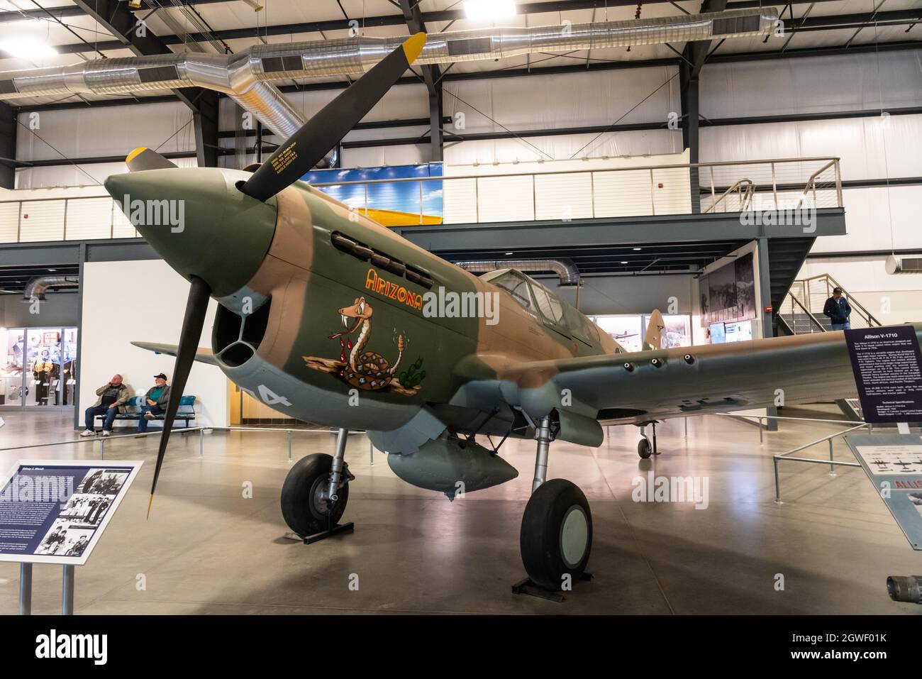 A Curtiss P-40E Warhawk US Army Air Forces multirole combattente nella seconda guerra mondiale. Pima Air & Space Museum, Tucson, Arizona. Foto Stock
