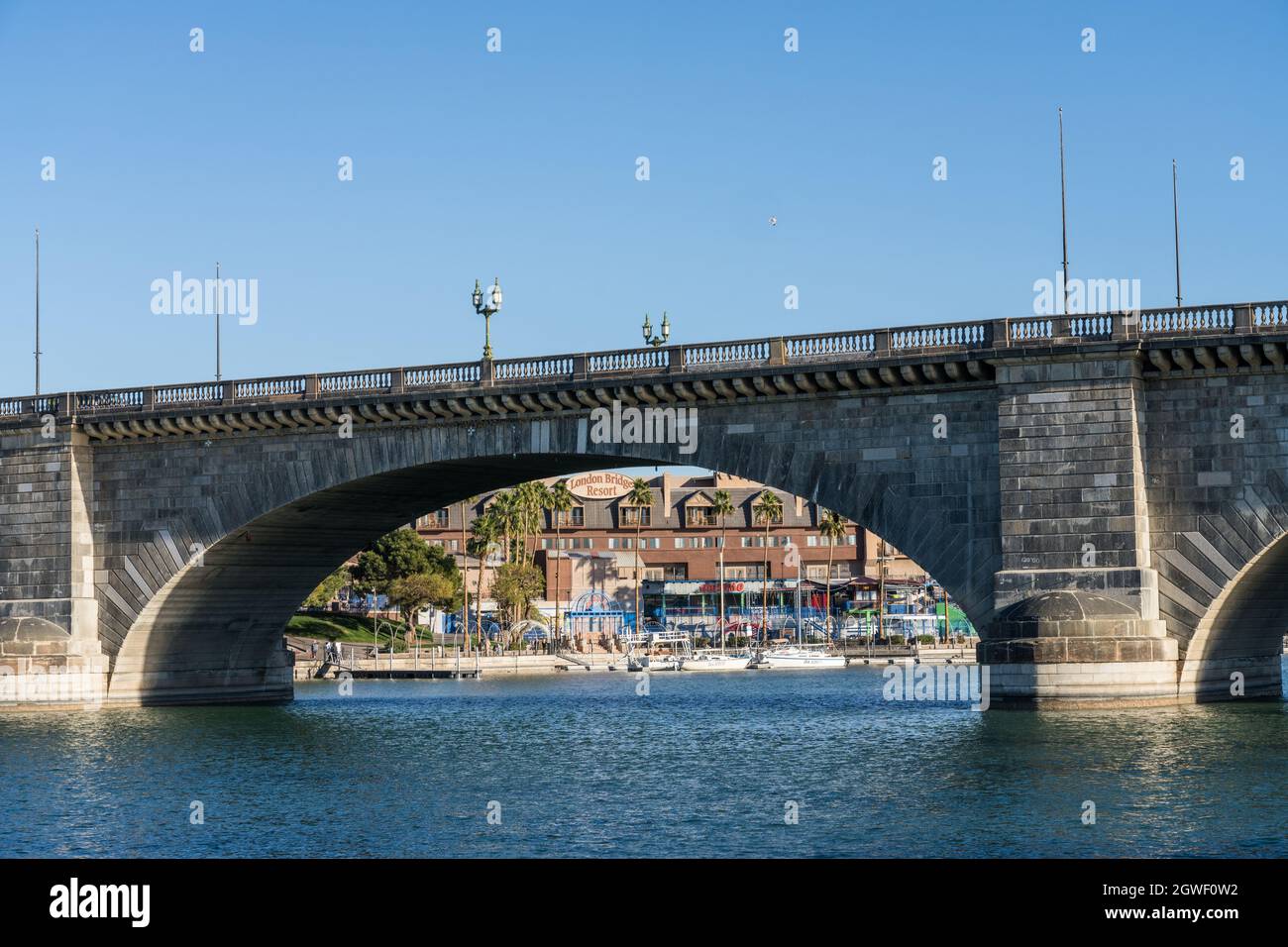 Il London Bridge sul canale di Bridgewater sul lago Havasu a Lake Havasu City, Arizona. Foto Stock